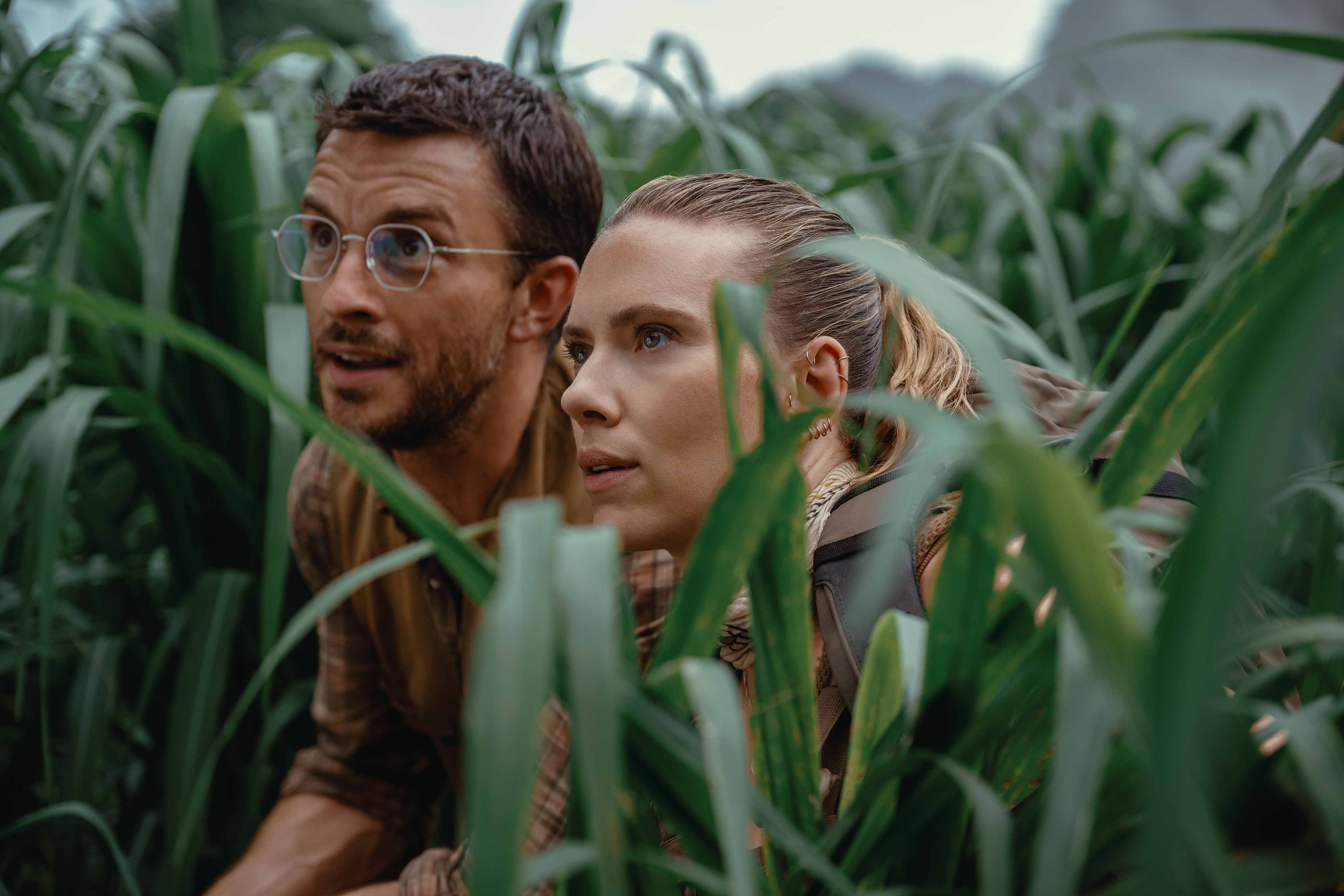 Jonathan Bailey and Scarlett Johansson in a promo image for Jurassic World Rebirth