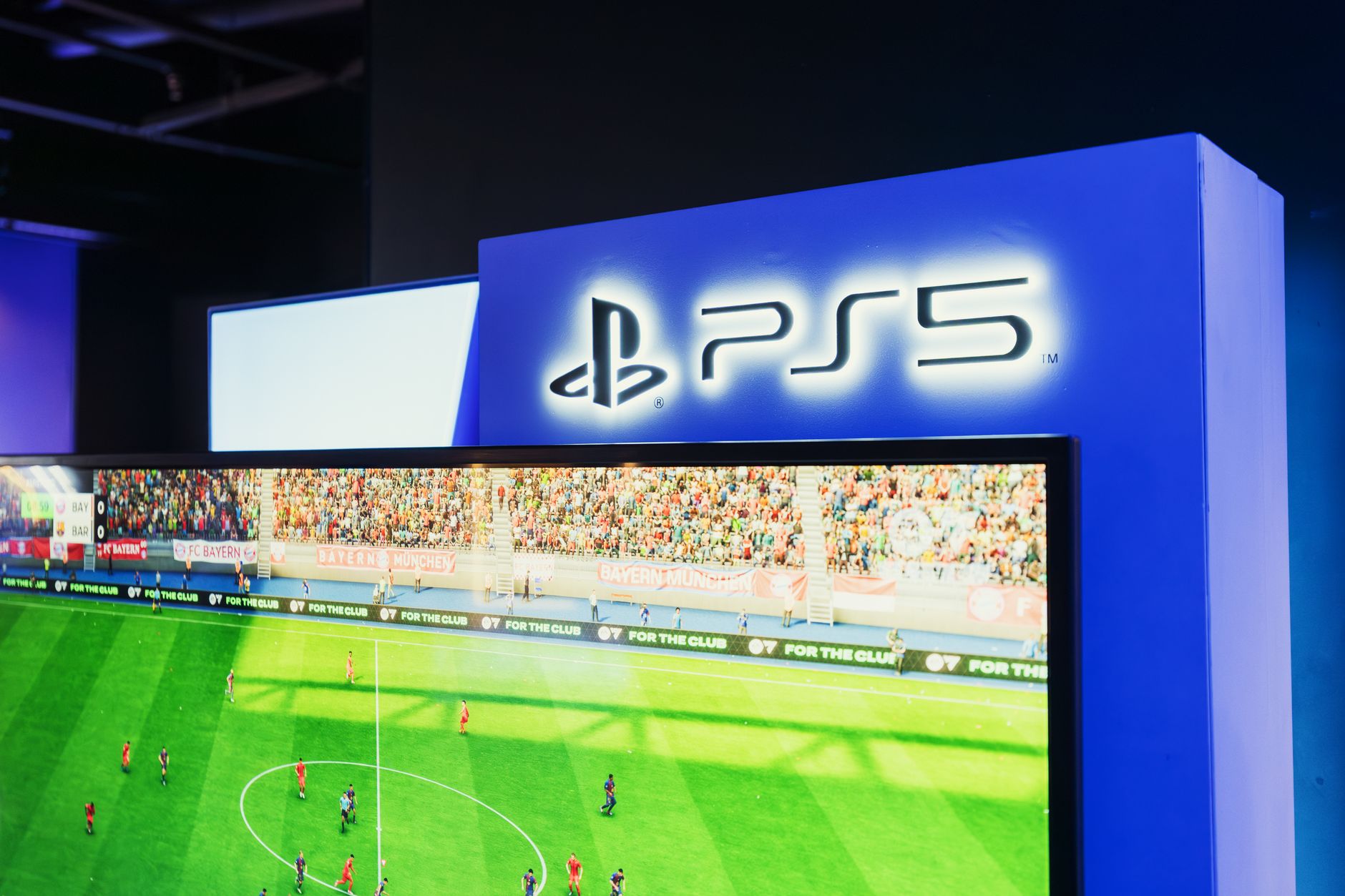 High refresh rate gaming display showing smooth motion