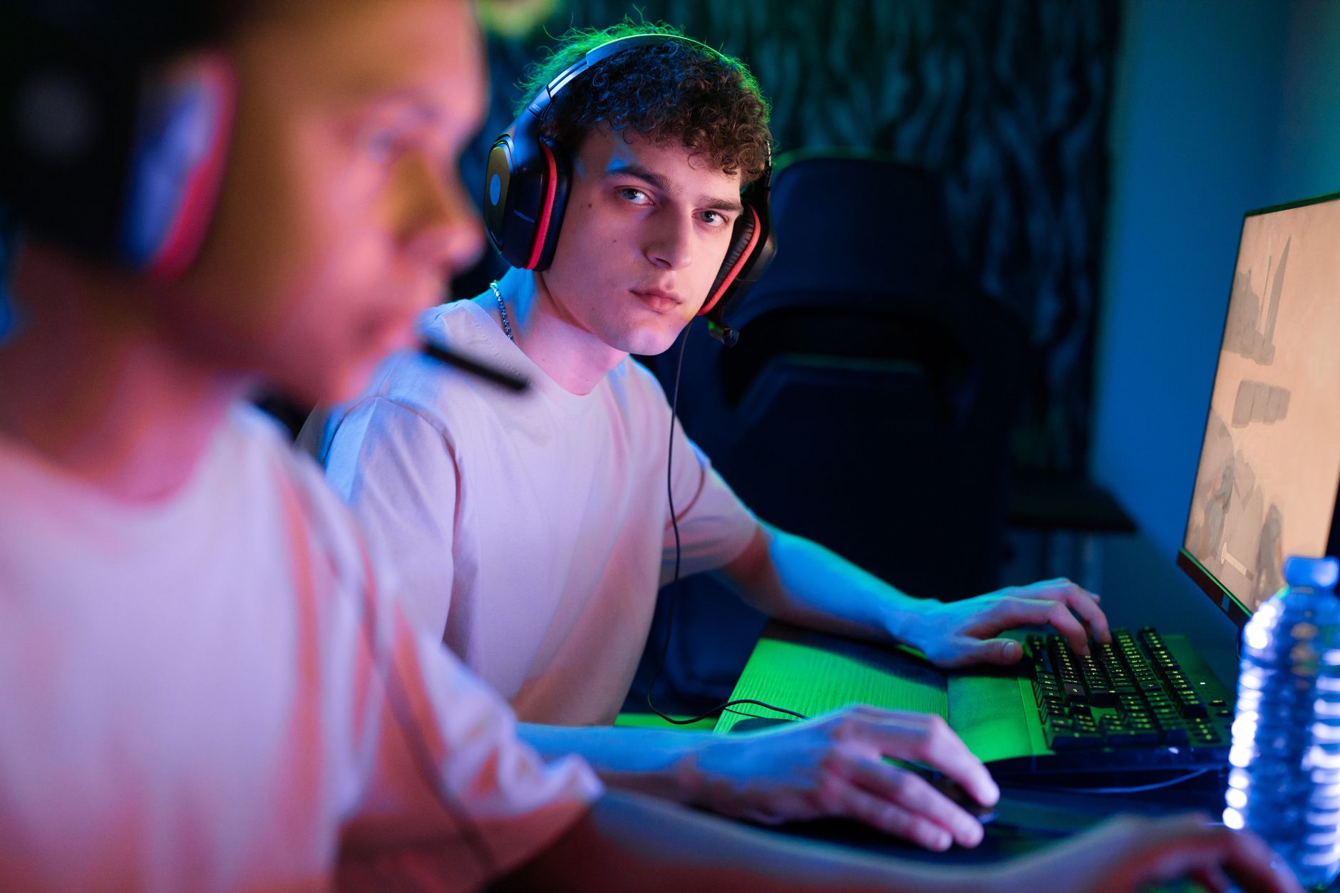 Fans discussing games in an online community forum